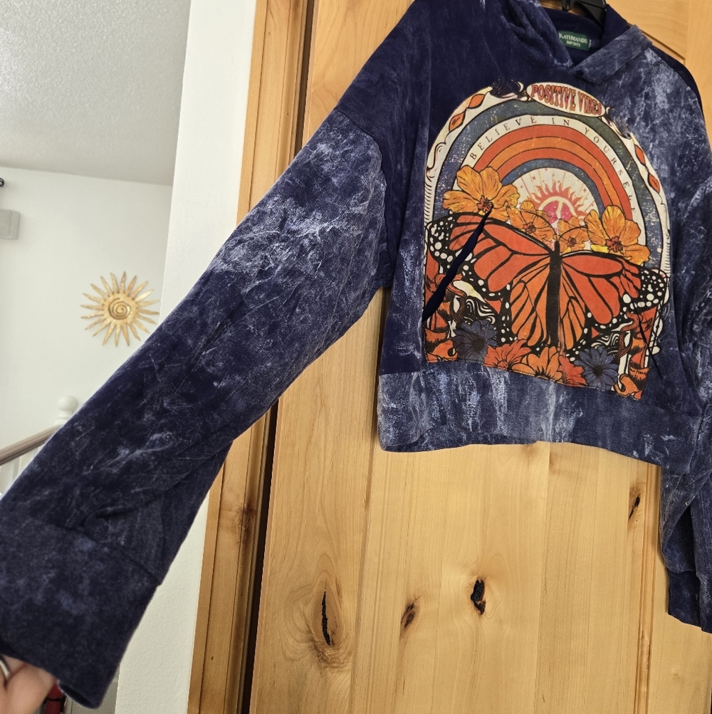 NWOT Kathmandu Imports Cropped Hoodie Butterfly Positive Vibes Blue Orange Top L - Picture 6 of 10